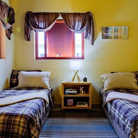Iona'S Home: Vibrant 2Bedroom Home Near Willemstad Ngoại thất bức ảnh