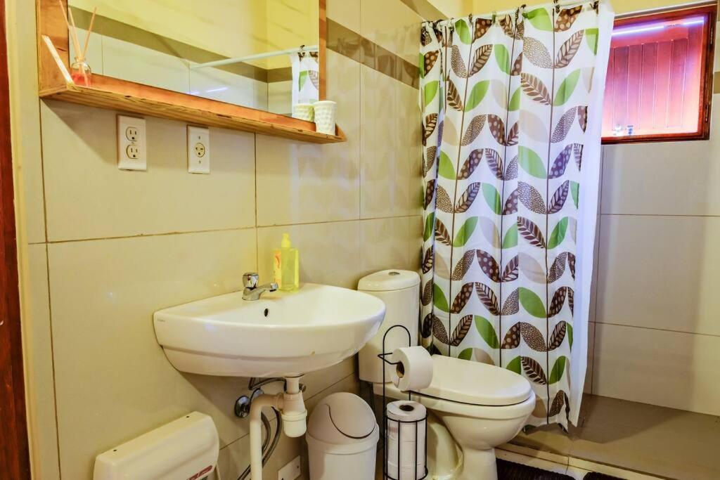 Iona'S Home: Vibrant 2Bedroom Home Near Willemstad Ngoại thất bức ảnh