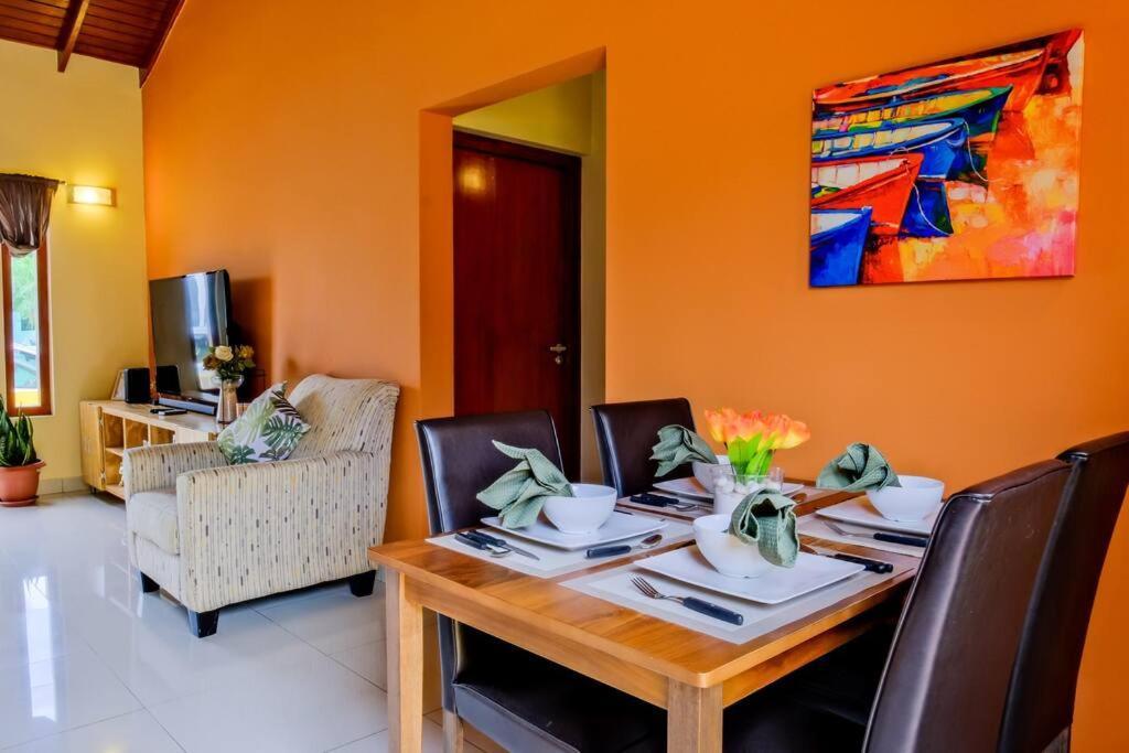 Iona'S Home: Vibrant 2Bedroom Home Near Willemstad Ngoại thất bức ảnh