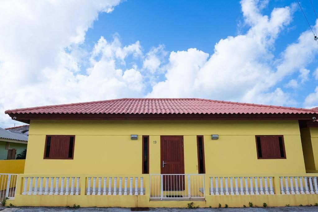 Iona'S Home: Vibrant 2Bedroom Home Near Willemstad Ngoại thất bức ảnh